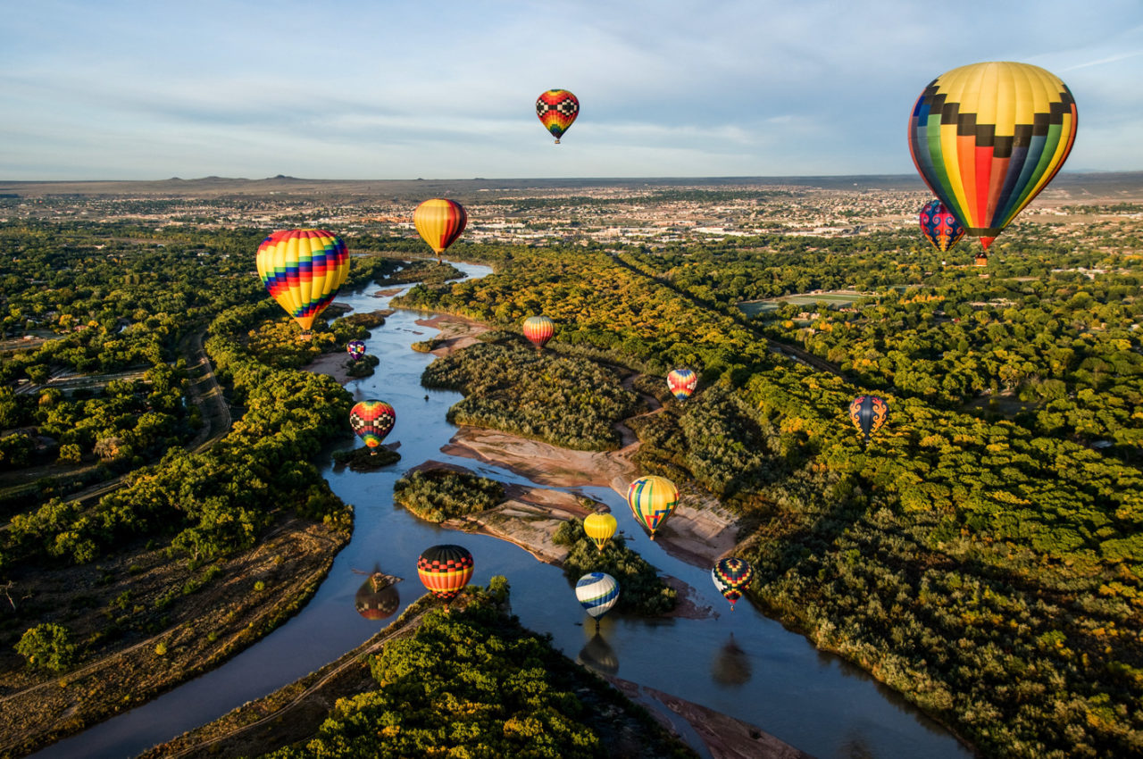 11 AMAZING THINGS TO DO IN ALBUQUERQUE - HOT AIR BALLOONING