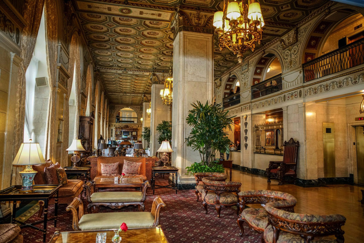 23 OUTSTANDING THINGS TO DO IN LOUISVILLE KY: THE BROWN HOTEL