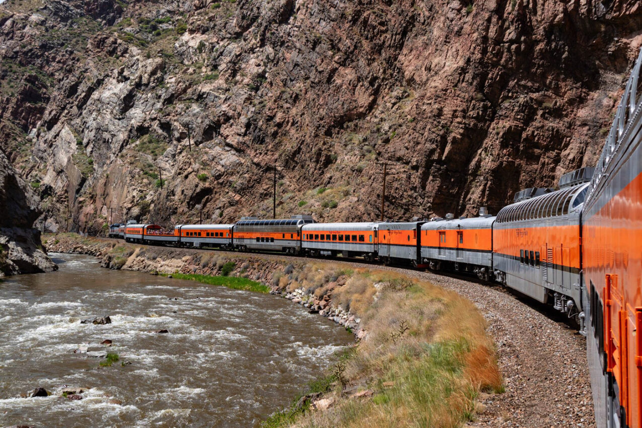 11 FUN TRAIN RIDES IN COLORADO (+ 8 RAIL MUSEUMS)