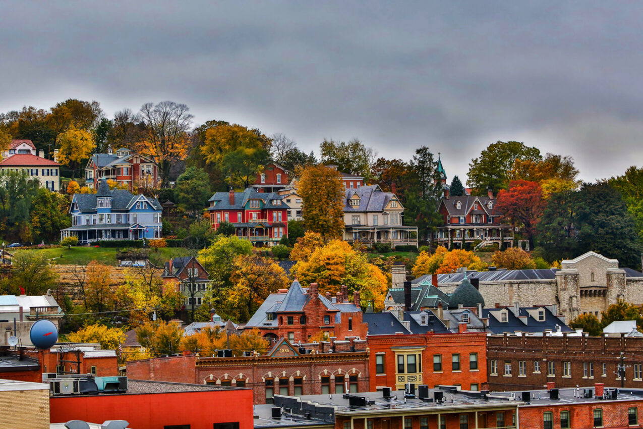 linda be's travels dubuque tours