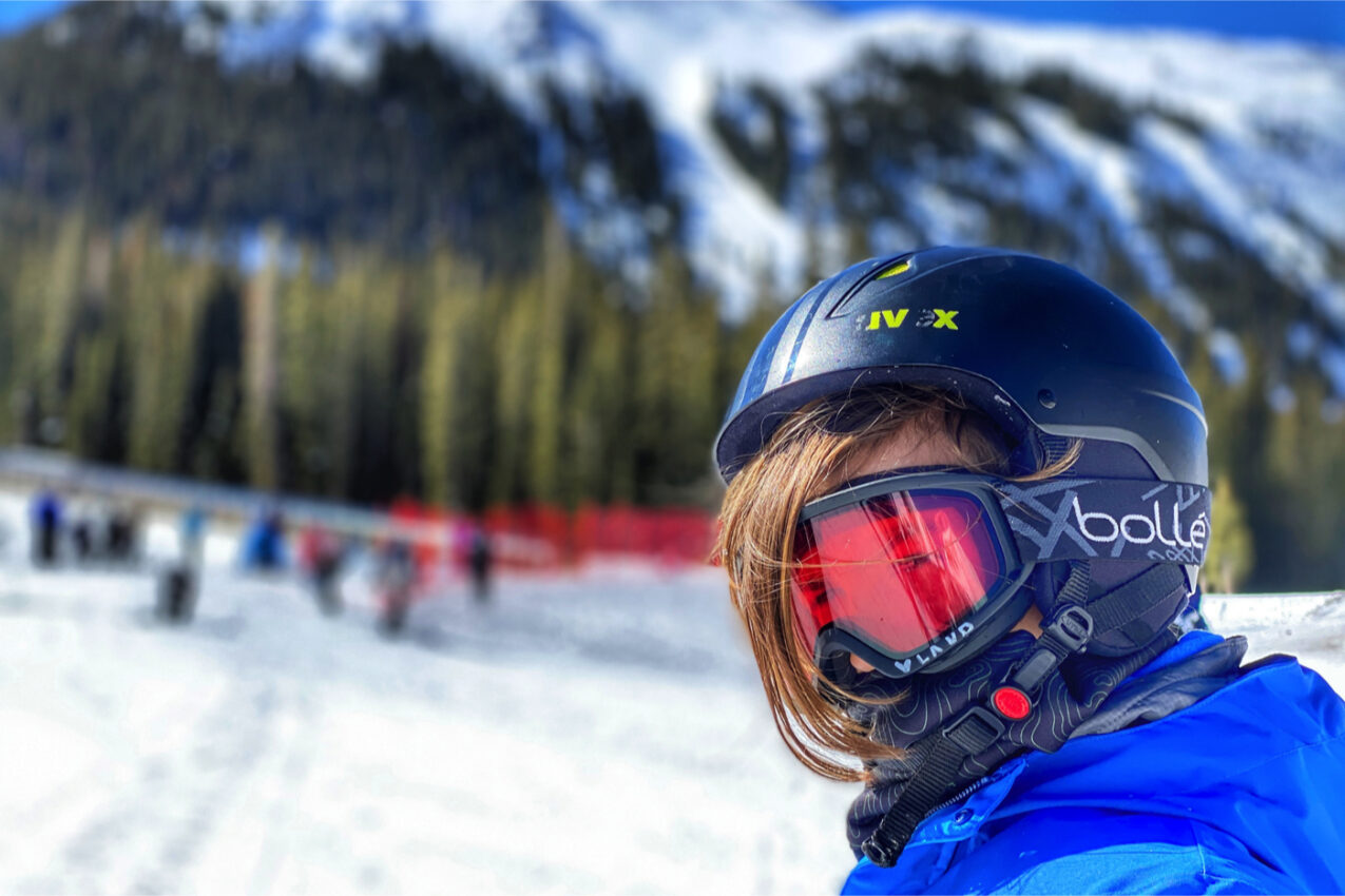 SKI TRIP PACKING LIST: 47 THINGS YOU NEED TO BRING (+SNOWBOARDING, TOO!)